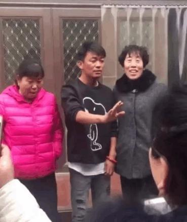 小花新年晒照,关晓彤爱情滋润最甜蜜,赵丽颖敬