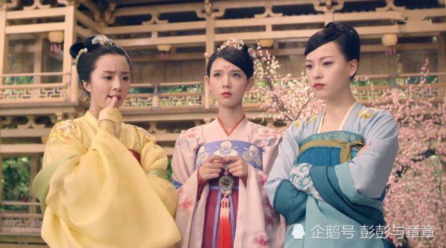 《柜中美人》中,狐族三姐妹,轻风飞鸾和翠凰,到底谁最厉害?