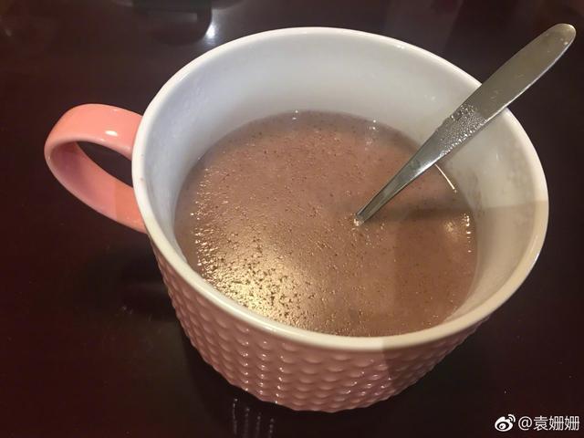 王珞丹晒午餐寡淡无味,来看看女明星午餐都吃