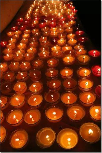 顺星节正月初八有"放生"活动,就是把家里养的一些