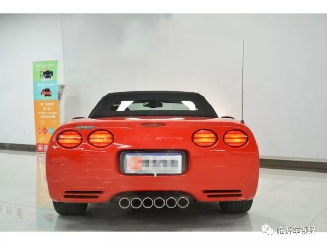 国内道路现身大红色跳灯跑车,网友:这货