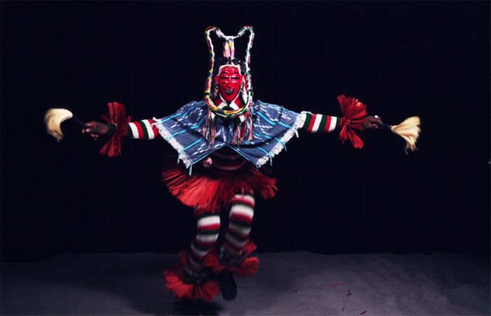 一段非洲的烫脚舞席卷互联网,却很少有人知道