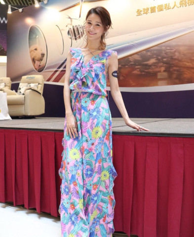 她一夜暴富成亿万千金,如今又一夜暴贫回平民,清新甜美秒杀郑爽!