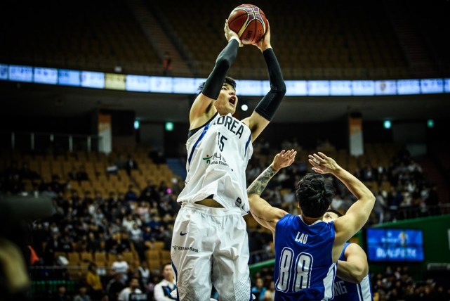 男篮世预赛-中国香港21分惨败韩国 遭遇三连败