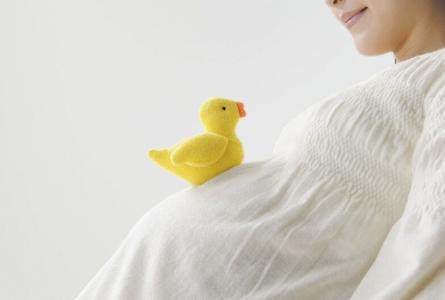 婚后的第一年,小玲怀孕了,但她的胃口一直不好,婆婆看了着急了,担心