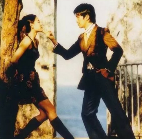 明星花式壁咚,热巴男友力爆棚,佩服刘亦菲的腿,星爷的最经典