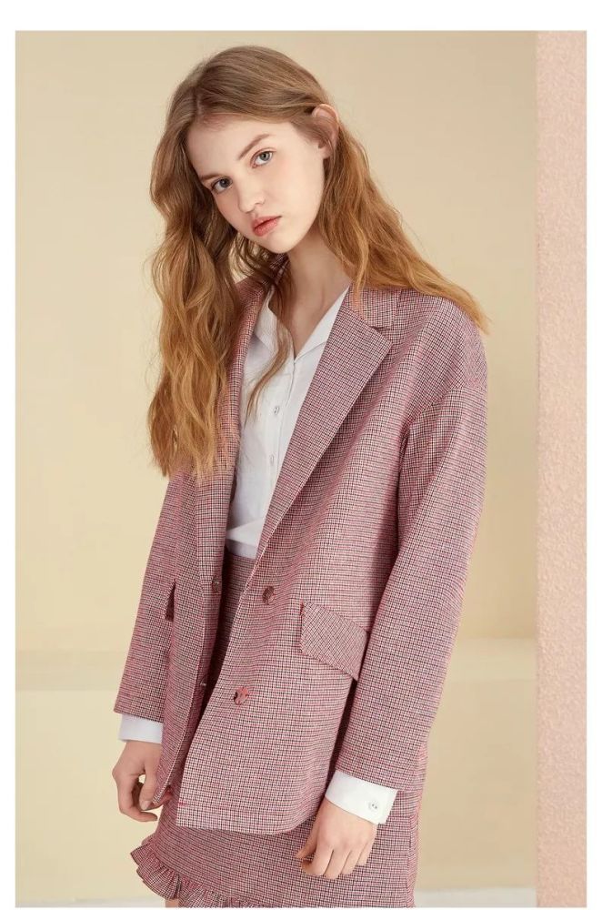 穿衣搭配网 矮个子女生发型一米五