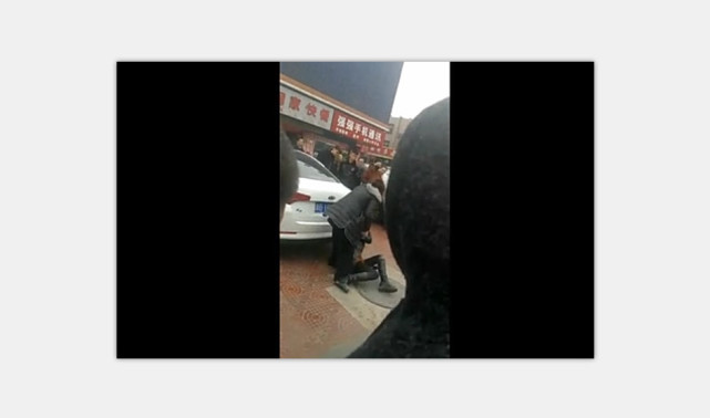 网曝视频:唐山街头一女子暴打小三
