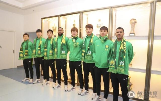 北京国安中超名单:韦世豪7号巴坎布17号 10名