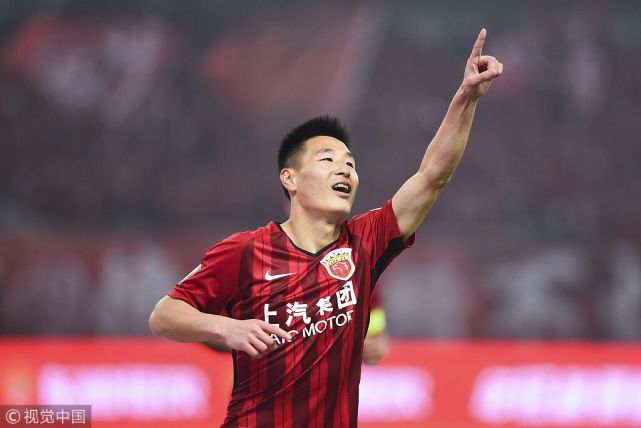 中超-上港8-0大连 武磊奥斯卡双双戴帽胡尔克点