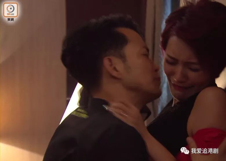 tvb|42岁TVB女星宣布离巢，效力12年晒往日照感触：值得用一生来回味