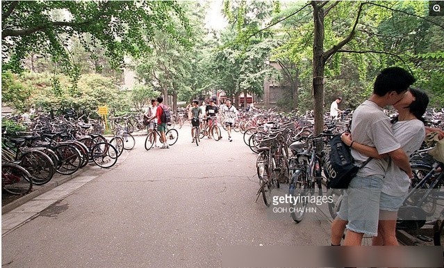 1997年的中国老照片图3新娘颜值超高图5很接地气图8令人悲痛