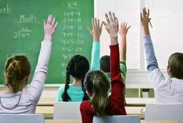 革,语文成重头戏,重视国学强调书写,同时取消特