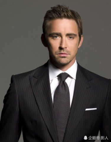 精灵王,贝拉,出柜的人仿佛有共同特征:曾是高端角色!