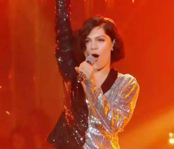 《歌手》腾格尔坦言遇"选歌荒",霍尊踢馆居然挑战这首歌!