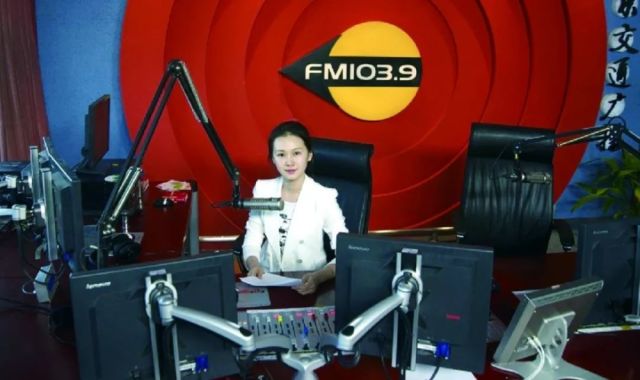 揭开电视台背后的女人,看的男人们都沉默