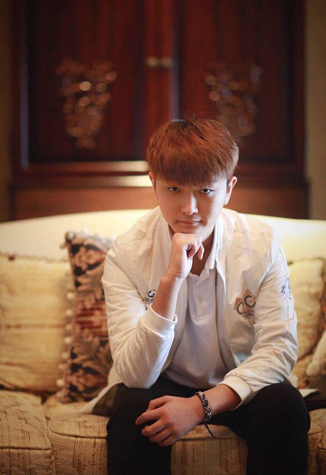 猫神为团队转型套路频出 英雄海 1300助攻击破质疑