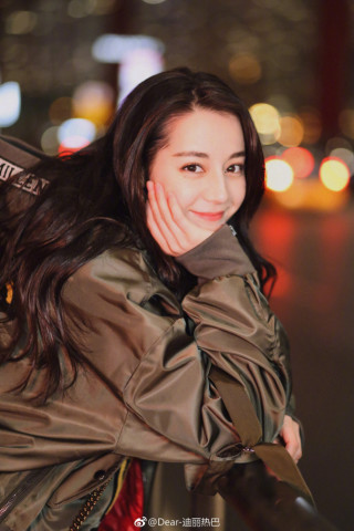 孙红雷微博大赞迪丽热巴 加盟国民综艺 霸气新