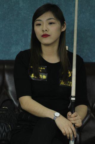 赛后,刘书霞介绍她是从2007年接触台球的,2013—2015年她一直在全国