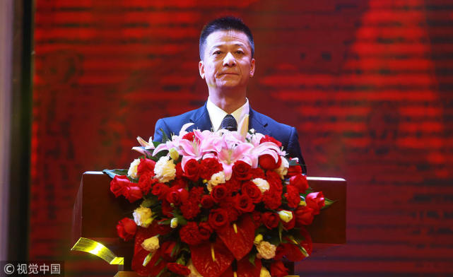 束昱辉:发展足球离不开青少年 将投8亿打造青