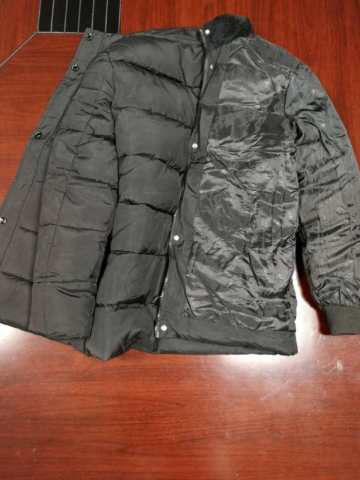 衣服换季太多衣柜装不下?这样折叠衣物让您的衣柜"大"起来