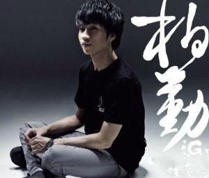 那究竟为什么小智会如此神秘却多年来没有爆出自己的真实照片呢?