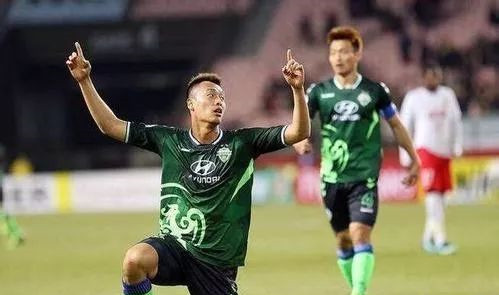 全北现代兵抵津门进行训练 高中锋金信煜领衔