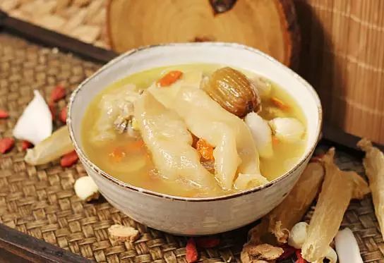 不想产后变大妈记得多喝这道月子汤养颜催乳补气血没问题