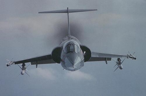 简单到极致的"寡妇制造者"——f104战星