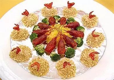 八道型美手工菜品,尽显厨师精良手艺!