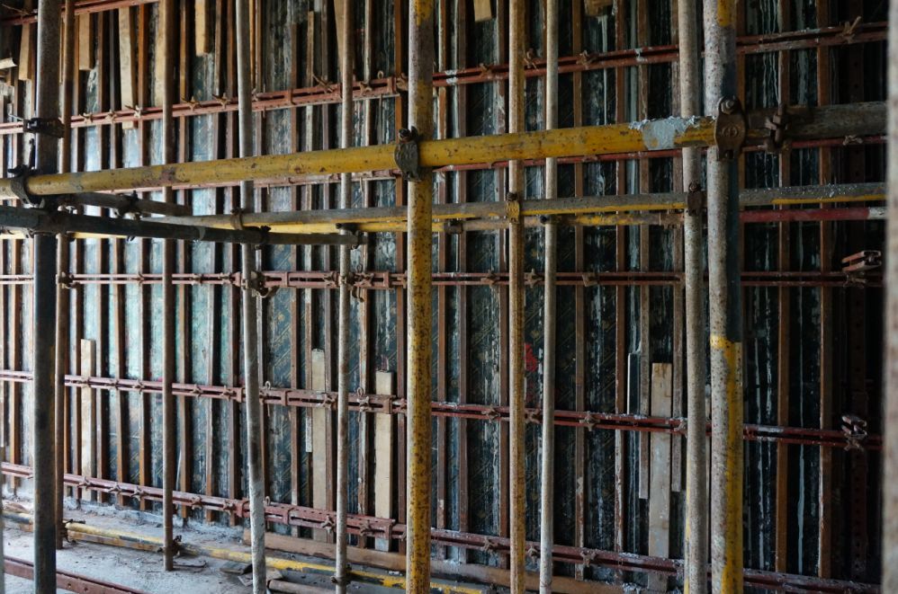 剪力墙模板免开洞施工?示例学习!_腾讯新闻