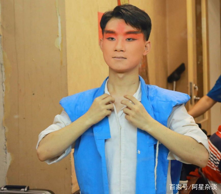 德云社能独当一面的7位演员:张云雷爆红,小岳