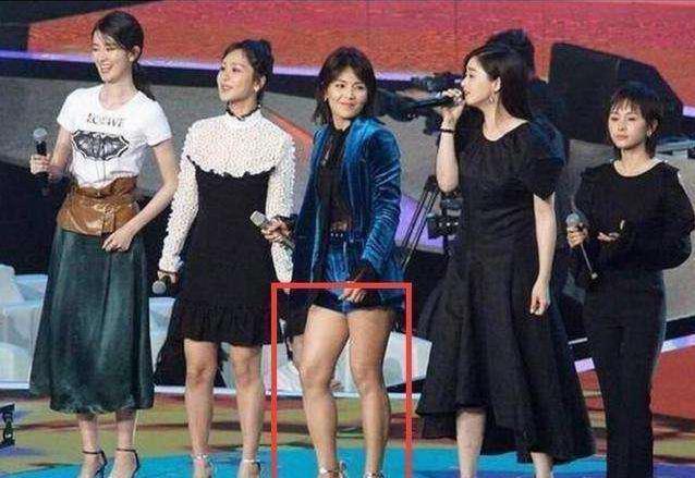 最害羞的穿帮镜头,郑爽对杨洋做了啥?耳朵都红了了!