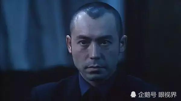 人称香港鬼王的他,原来也饰演过这么多反派,经典程度不输张耀扬的乌鸦