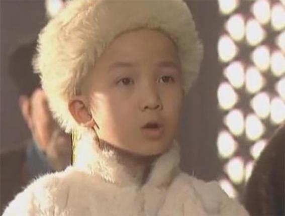 6岁开始演戏,出演《康熙王朝》一炮而红,