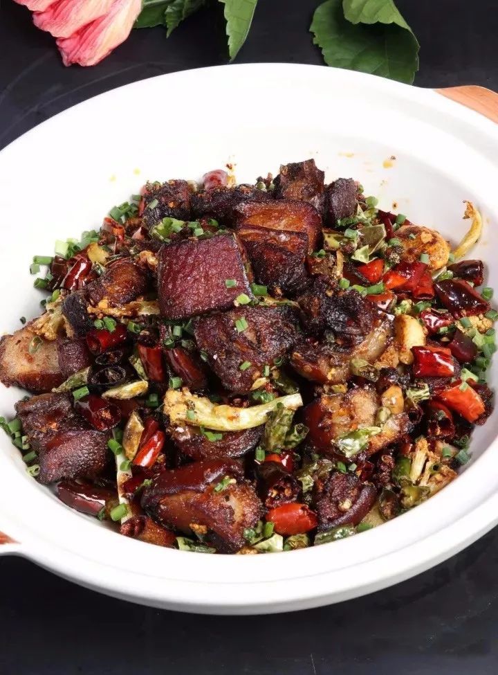 一天能卖一头猪六道江湖菜占据巴蜀半壁江山