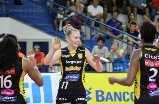 久光制药夺日本女排联赛第6冠 伊萨奇巴希欧联