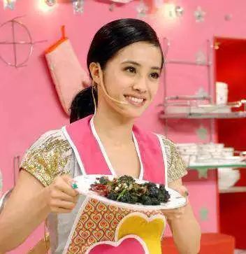 《美女厨房》12年后再翻拍!重温吃到吐经典