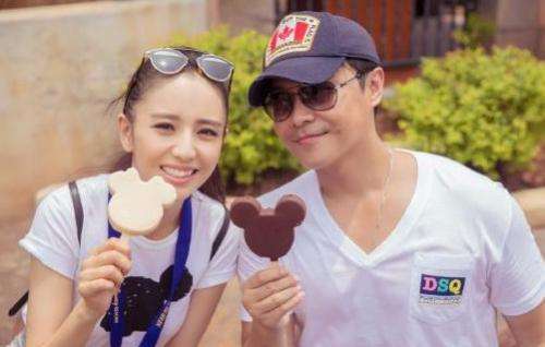 陈思诚|陈思诚深夜探班佟丽娅，身材臃肿显油腻，还为丫丫准备贴心礼物