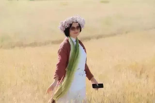 爱斐儿|未及晕开的笔墨，适合写成书信