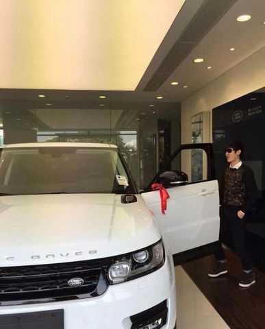 白鲨为何被称为CF第一人?多款豪车荣誉满身赢