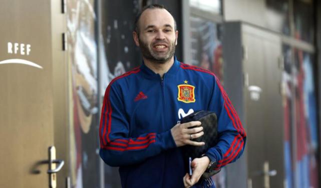 伊涅斯塔:盼世界杯决赛会师梅西 难在巴萨立足