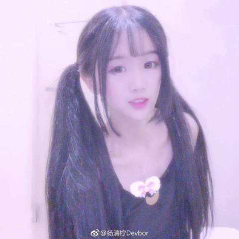 快手人人喊打"网红"热度下降,跑到高迪那边找热度!