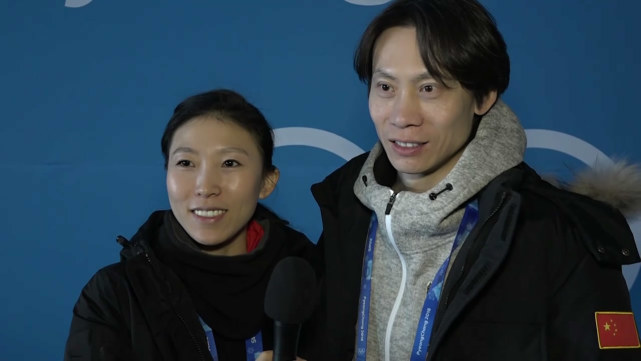 花滑从娃娃抓起庞清佟健带1岁儿子学习滑冰