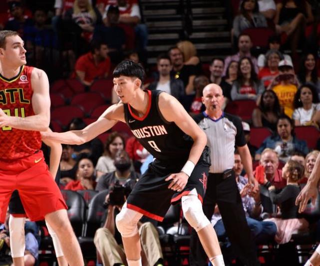 周琦发文庆祝重回火箭 一句话看出他谦虚态度