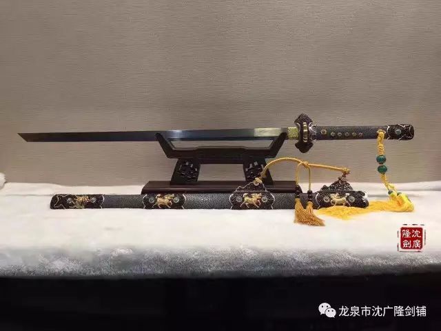 龙泉宝剑｜赏心悦目的刀剑“钢铁艺术”_腾讯新闻
