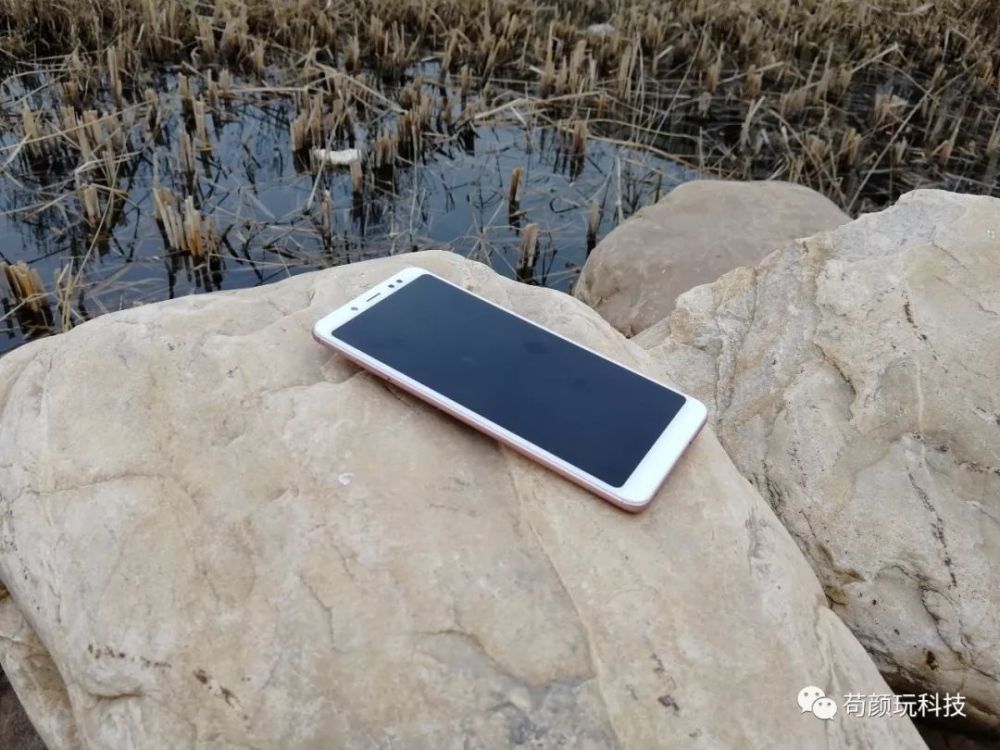 红米note5玫瑰金图赏,拍的垃圾,也许是拍照设备