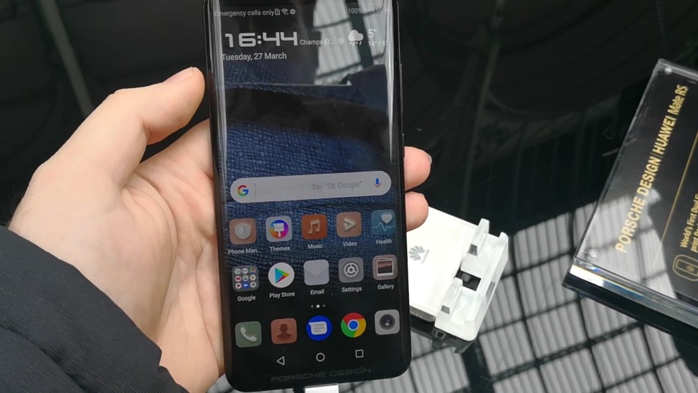 华为mate rs保时捷版图赏:首款屏幕指纹 徕卡三摄 售价破万