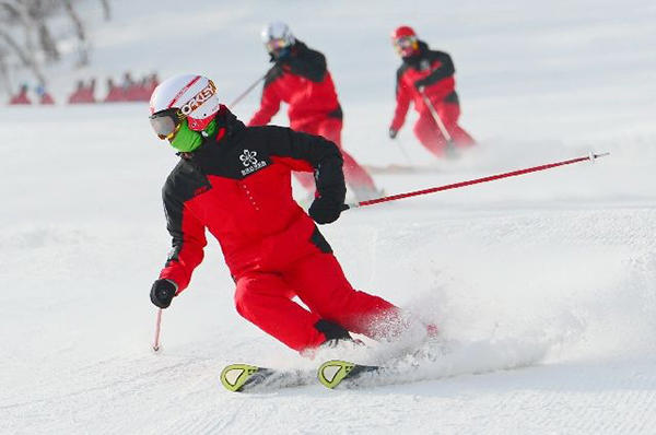 北京市注册青少年冰雪运动员已达3500人