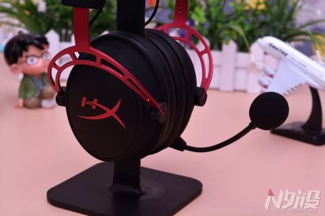 比暴风音质好 比飓风颜值高 Hyperx Alpha耳机开箱体验